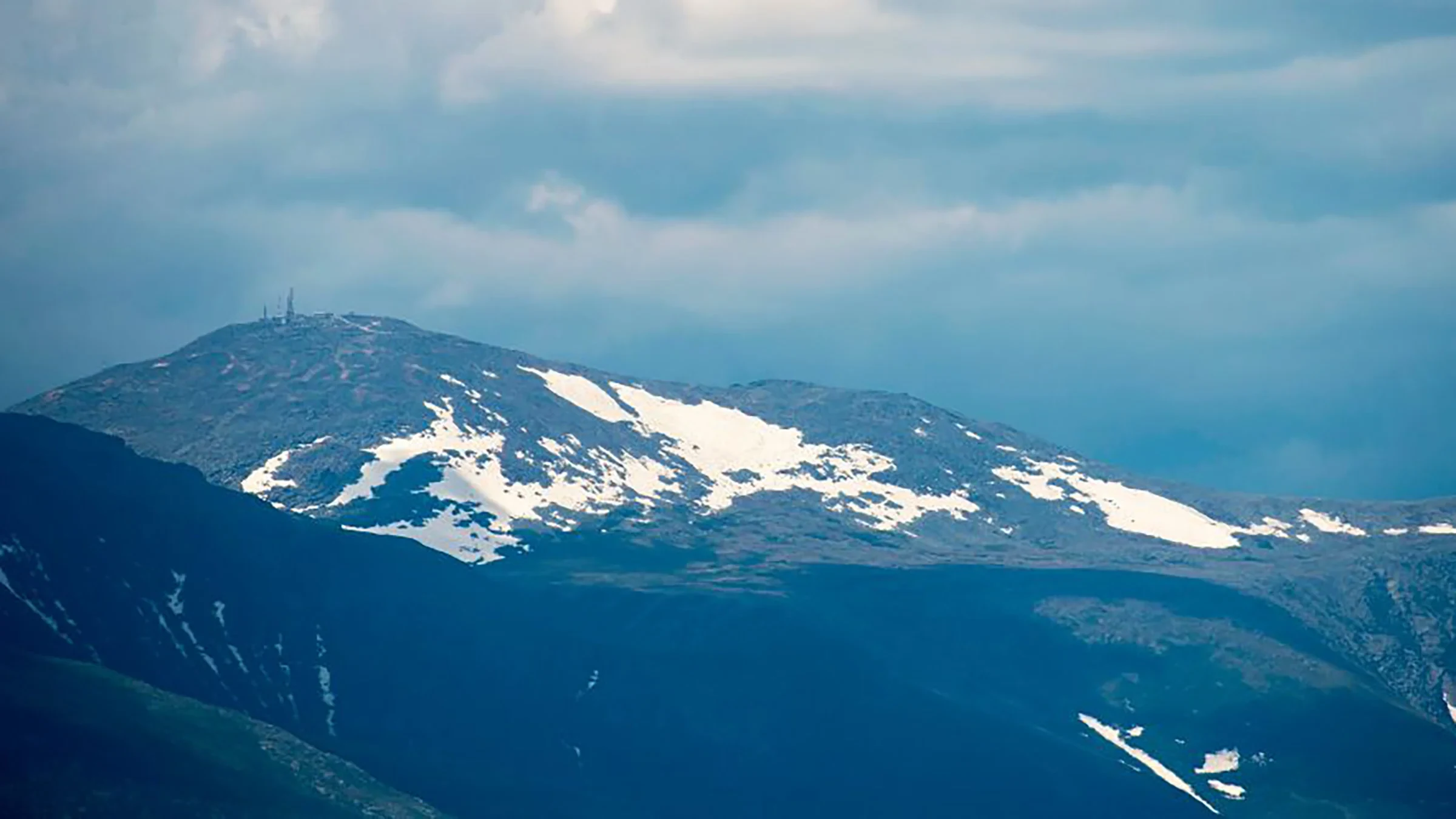 A Hypothermic Hiker Was Rescued on Mount Washington Amid Extreme Weather