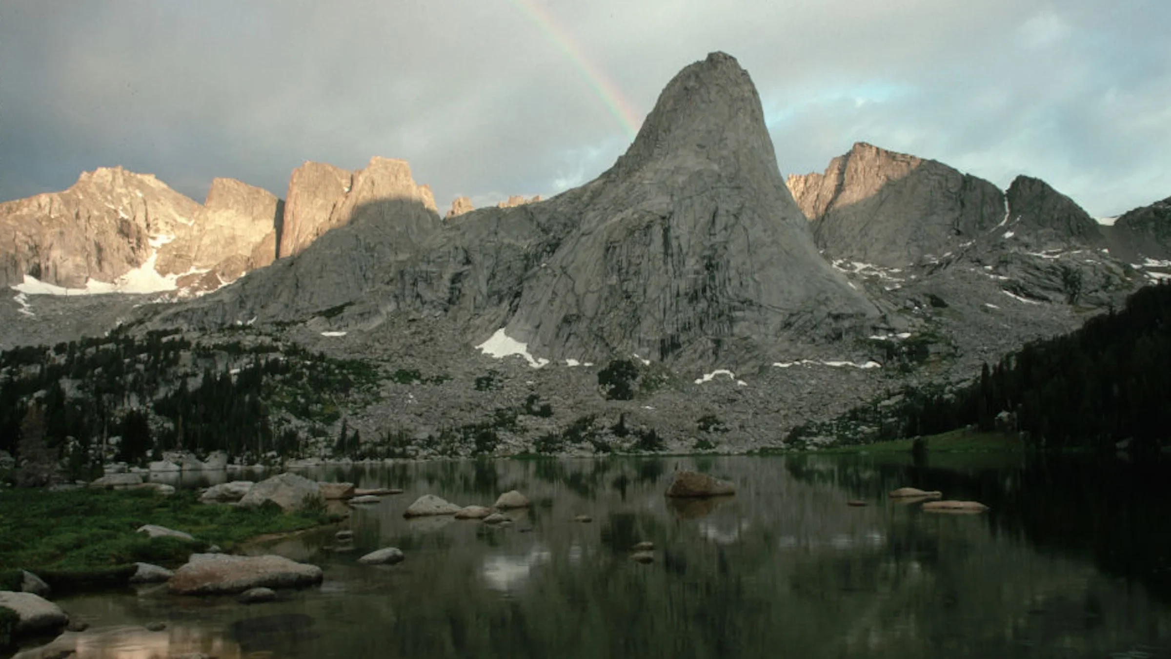 Scientists Reveal That a Popular Backpacking Lake Is Chock-Full of Poop
